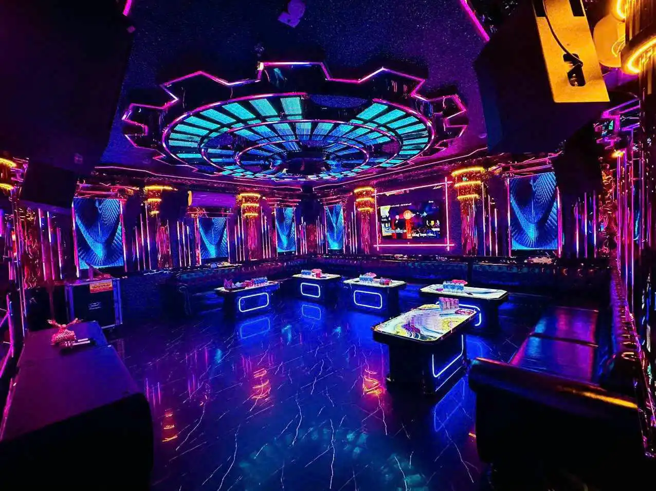 Phòng Karaoke Royal Club dành cho nhóm